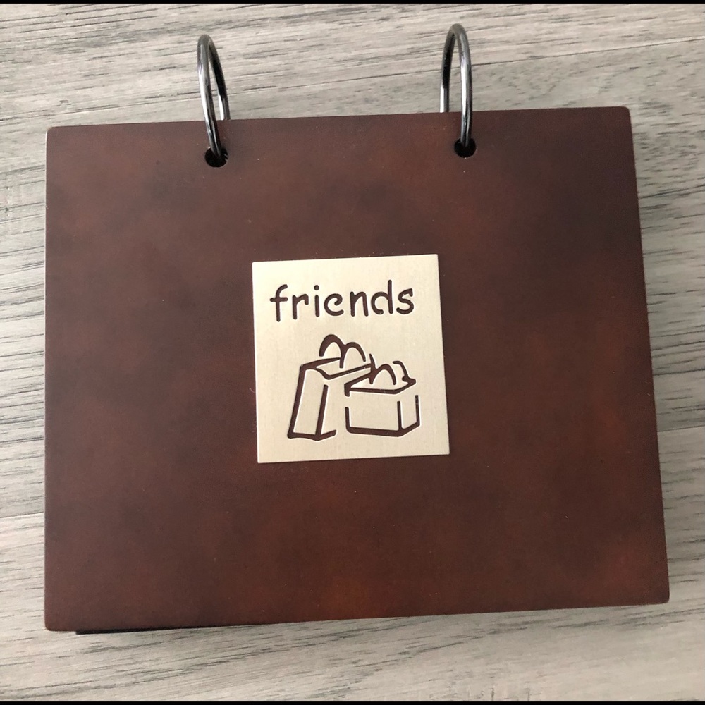 BNWOT Carlton Friends Photo Album